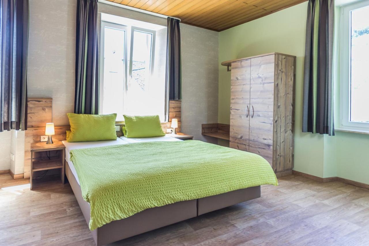 Altes Schulhaus Hotel Zeltingen-Rachtig Eksteriør billede