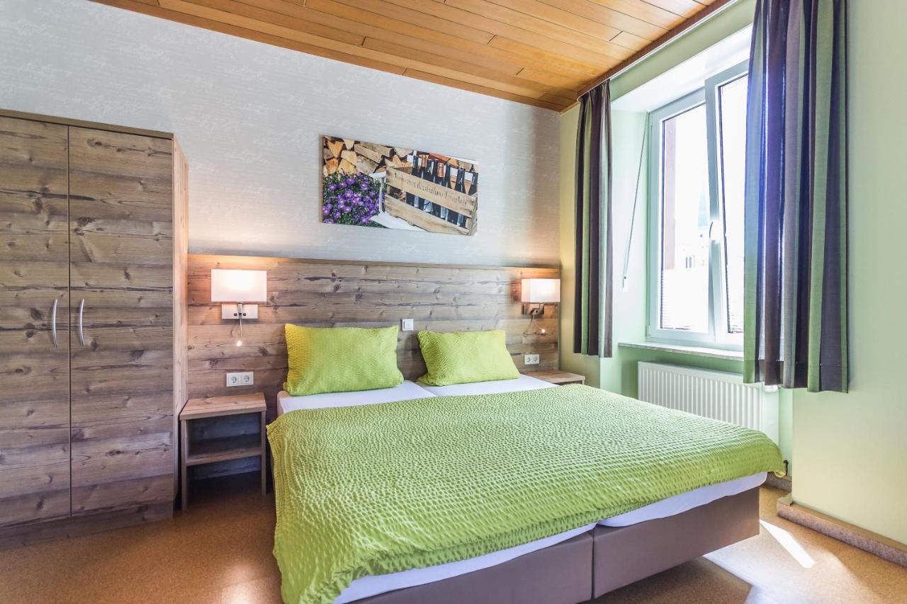 Altes Schulhaus Hotel Zeltingen-Rachtig Eksteriør billede
